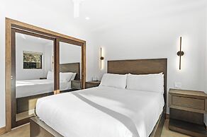 Ina's Way Townhomes, Unit B