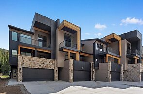 Ina's Way Townhomes, Unit B