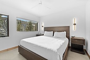 Ina's Way Townhomes, Unit B