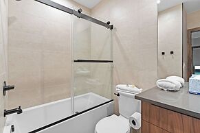 Ina's Way Townhomes, Unit B