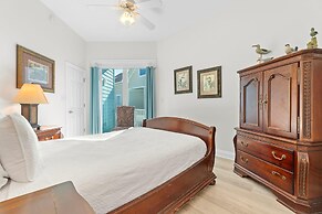 Courageous Beach House Suite D