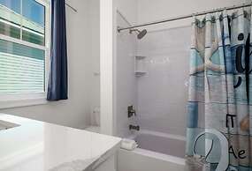 Courageous Beach House Suite D