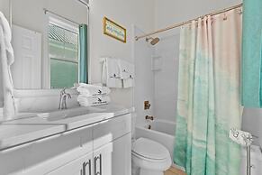 Courageous Beach House Suite D