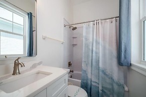 Courageous Beach House Suite D