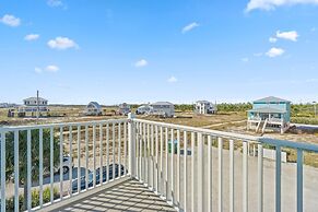 Courageous Beach House Suite D