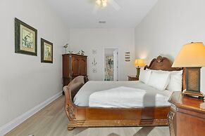 Courageous Beach House Suite D