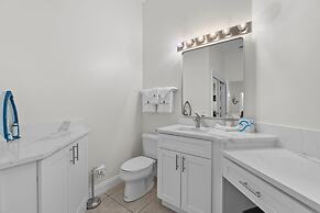 Courageous Beach House Suite D