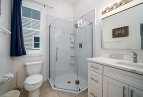 Courageous Beach House Suite D