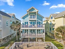 Courageous Beach House Suite D