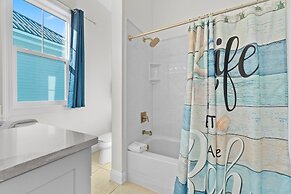 Courageous Beach House Suite D
