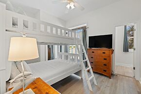 Courageous Beach House Suite D