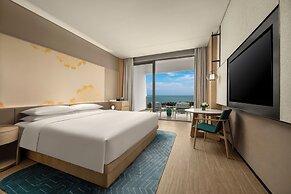 HUALUXE Resort Beihai Silver Beach by IHG