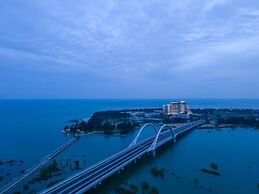 HUALUXE Resort Beihai Silver Beach by IHG