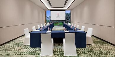 HUALUXE Resort Beihai Silver Beach by IHG