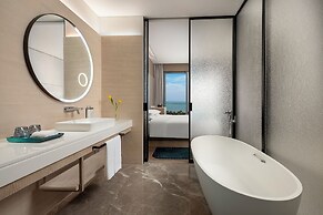 HUALUXE Resort Beihai Silver Beach by IHG