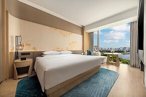 HUALUXE Resort Beihai Silver Beach by IHG