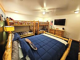 Bear Mountain Lodge