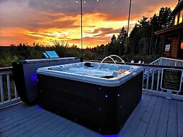 Bear Mountain Lodge