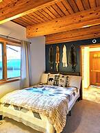 Bear Mountain Lodge