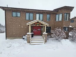 Bear Mountain Lodge