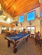 Bear Mountain Lodge