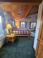 Bear Mountain Lodge