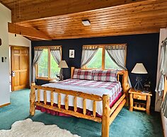 Bear Mountain Lodge