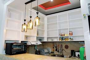 Rb's Three Storey House