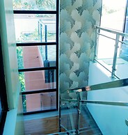 Rb's Three Storey House