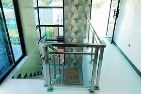 Rb's Three Storey House