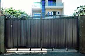 Rb's Three Storey House