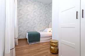 Genteel Home Recaredo