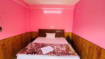 Snow and Field View Homestay