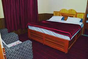 Snow and Field View Homestay