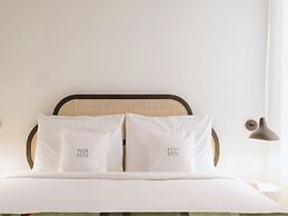 Athens Capital Suites-Mgallery Collection