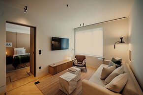 Athens Capital Suites-Mgallery Collection