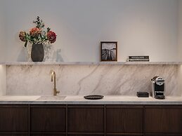 Athens Capital Suites-Mgallery Collection