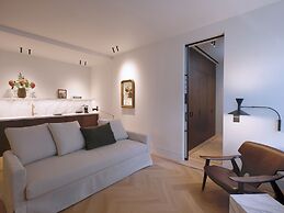 Athens Capital Suites-Mgallery Collection