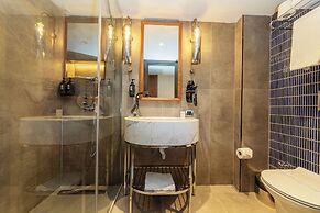 Levni Istanbul Hotel Handwritten Collection