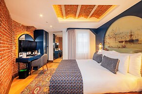 Levni Istanbul Hotel Handwritten Collection