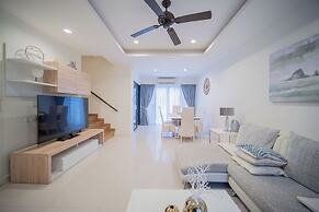 Laguna Park 3BR Townhome by NLA