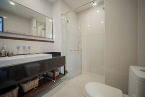 Laguna Park 3BR Townhome by NLA