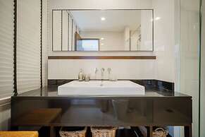 Laguna Park 3BR Townhome by NLA