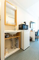 Hotel Living Inn Kenchoumaeeki