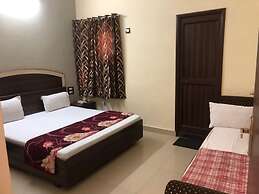 Goroomgo Gs Paradise Amritsar