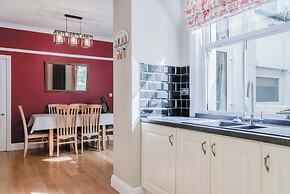 Overland Road 4 Bed House Mumbles