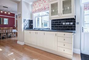 Overland Road 4 Bed House Mumbles