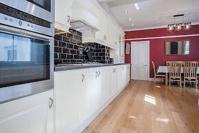 Overland Road 4 Bed House Mumbles