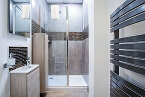 Overland Road 4 Bed House Mumbles