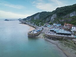 Overland Road 4 Bed House Mumbles